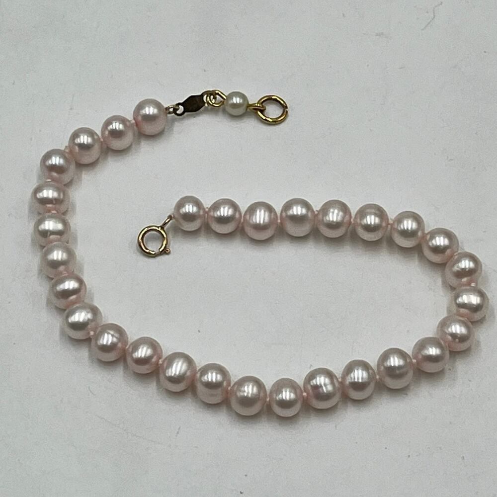 JCM Jacmel 10k Gold Clasp Freshwater Baby Pink‎ Pearl Bracelet 8”